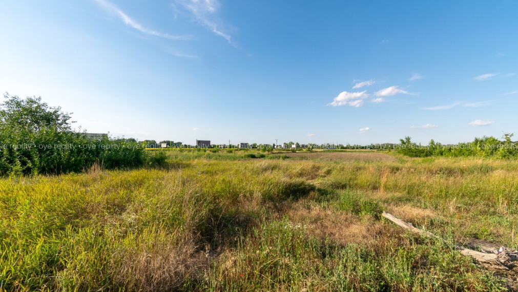 Na predaj pozemky vhodné na výstavbu rodinných domov v Komárne, časť Malá Iža - 528 - 608 m2