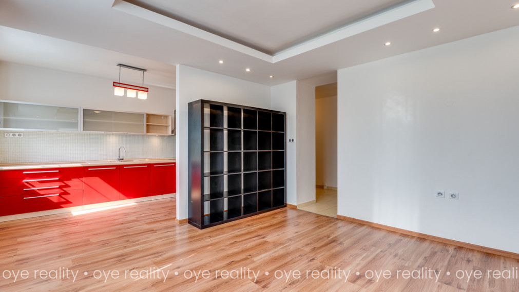  NA PRENÁJOM – ŠTÝLOVÝ 3-IZBOVÝ BYT PO REKONŠTRUKCII V TOP LOKALITE PRI CENTRE KOMÁRNA