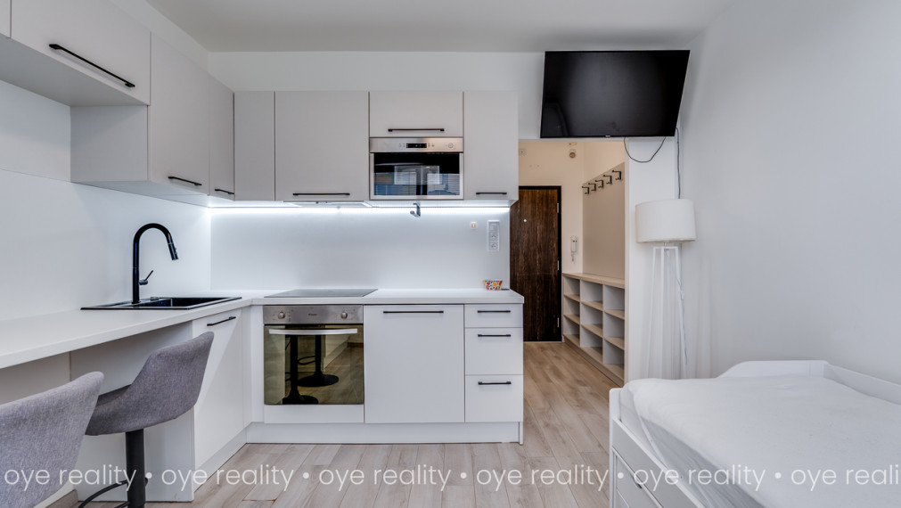 Na prenájom moderná garsónka po kompletnej a kvalitnej rekonštrukcii v Komárne