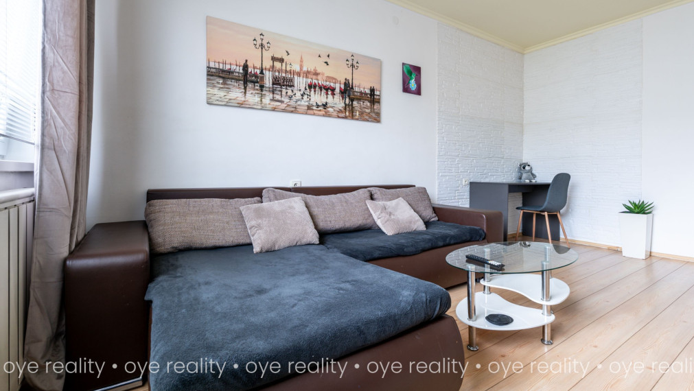 Na prenájom klimatizovaný 2-izbový byt s loggiou – Mederčská ul., Komárno