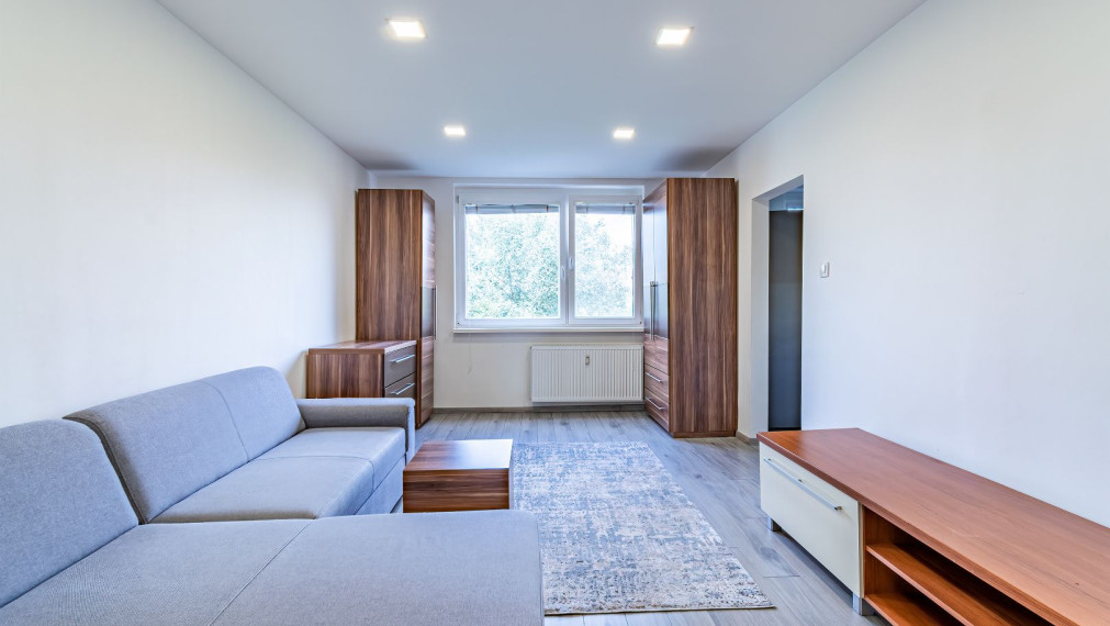 Na prenájom moderný 3-izbový byt s balkónom na VII. sídlisku v Komárne