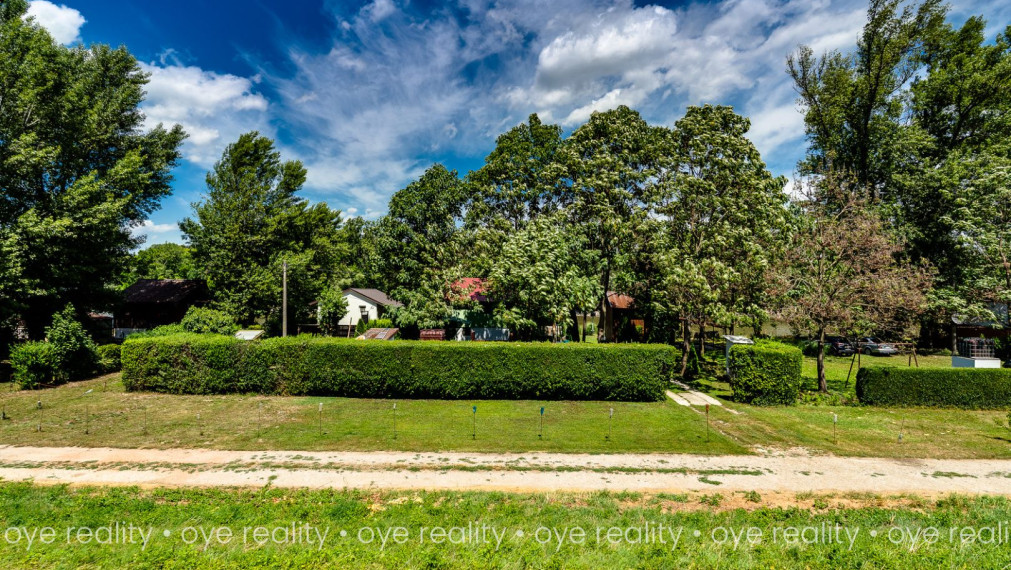 Akcia! Na predaj chata pri Váhu - Váš súkromný kúsok raja