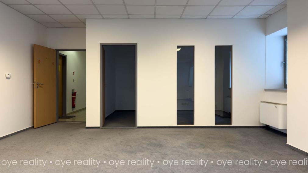 Na prenájom moderné kancelárske priestory v centre Komárna - 13, 22, 24, 25, 50, 70 m2