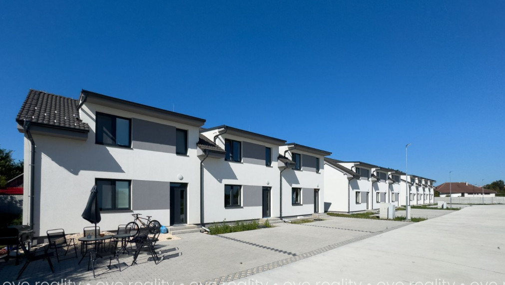 Akcia! Na predaj nízkoenergetické dvojpodlažné rodinné domy v Zemianskej Olči, okres Komárno