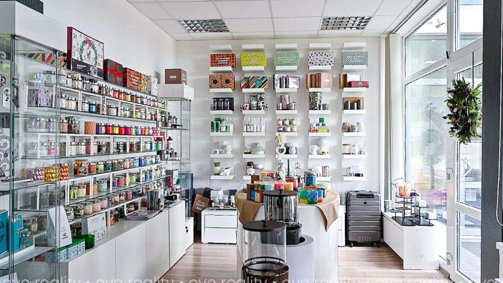 Na prenájom moderné kancelárske a skladové priestory v Komárne, časť Nová Stráž