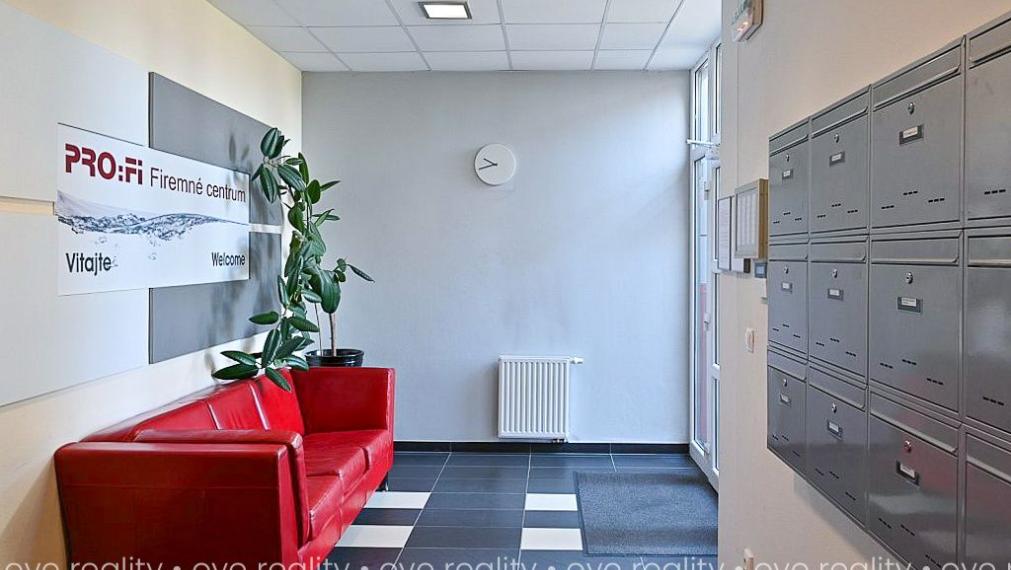 Na prenájom moderné kancelárske a skladové priestory v Komárne, časť Nová Stráž