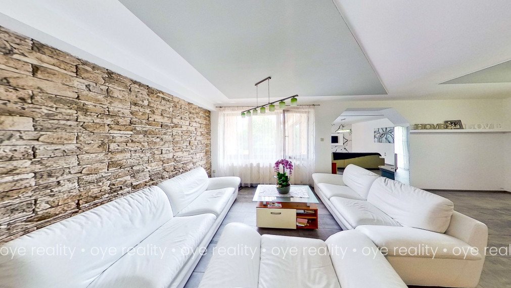 Nová cena! Na predaj priestranný 6-izbový rodinný dom s garážou v Hurbanove