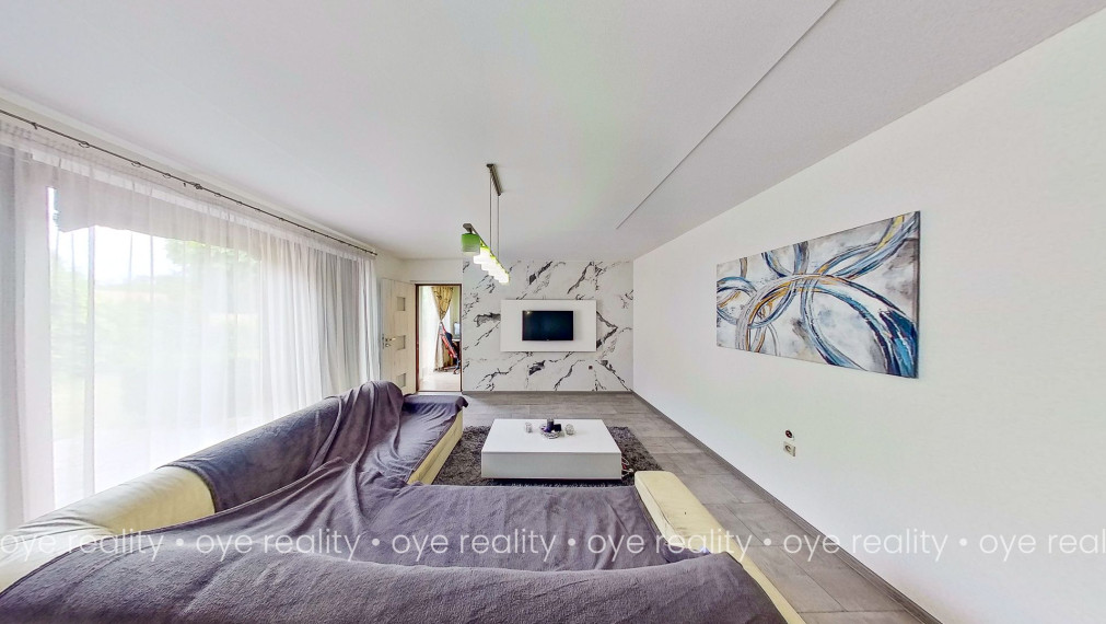 Nová cena! Na predaj priestranný 6-izbový rodinný dom s garážou v Hurbanove