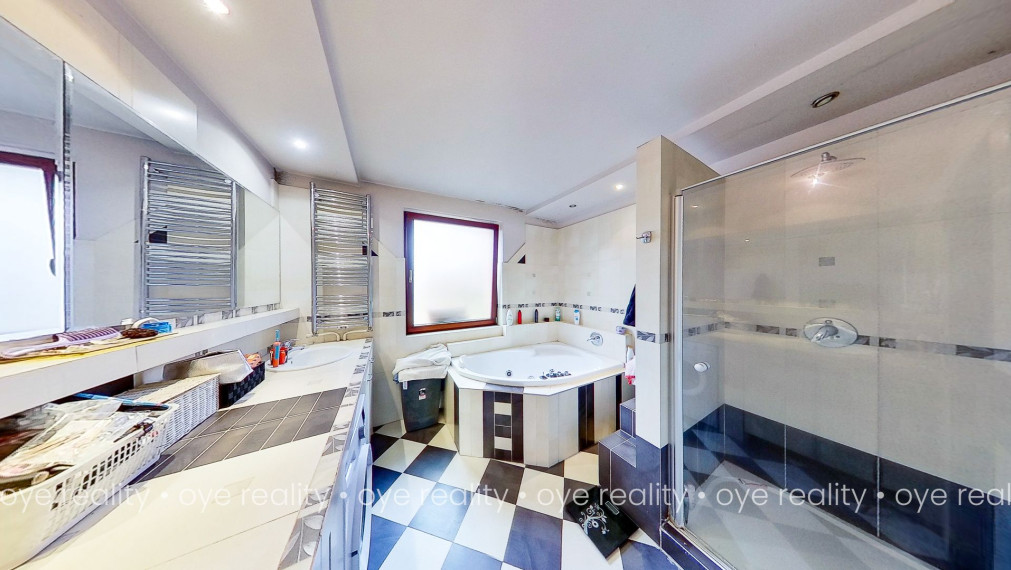 Nová cena! Na predaj priestranný 6-izbový rodinný dom s garážou v Hurbanove