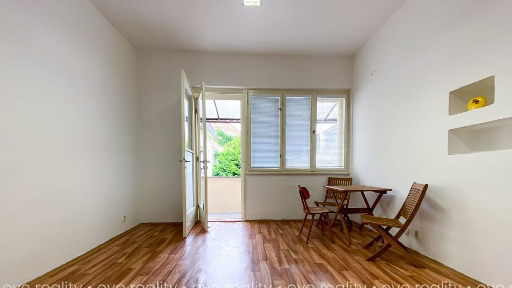 Na prenájom kancelárske priestory v absolútnom centre Komárna - 41 m2