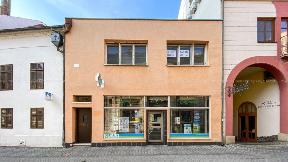 Na prenájom kancelárske priestory v absolútnom centre Komárna - 41 m2