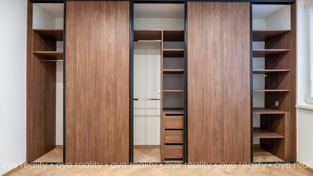  Na predaj priestranný 3-izbový byt v Komárne po kompletnej rekoštrukcii!