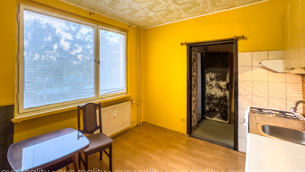 Na prenájom kompletne zariadený 2-izbový byt na VII. sídlisku v Komárne