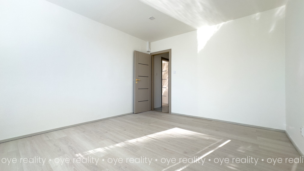 Na predaj priestranný 3-izbový byt po kompletnej rekonštrukcii v Komárne! - 75 m2