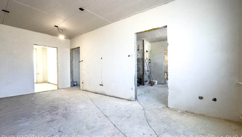 Na predaj priestranný 3-izbový byt po kompletnej rekonštrukcii v Komárne! - 75 m2