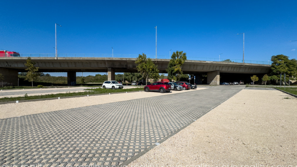 Na predaj priestranný 3-izbový byt po kompletnej rekonštrukcii v Komárne! - 75 m2