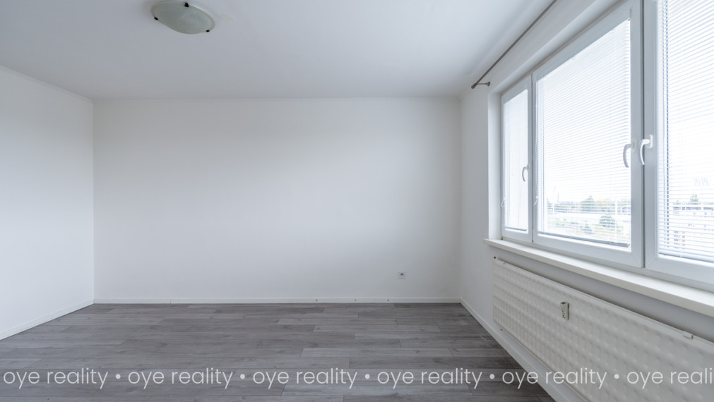 Na prenájom moderný a slenčný 1-izbový byt blízko Váhu a centra Komárna