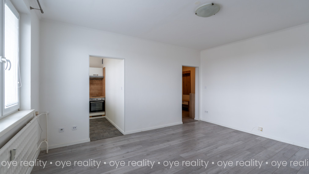 Na prenájom moderný a slenčný 1-izbový byt blízko Váhu a centra Komárna