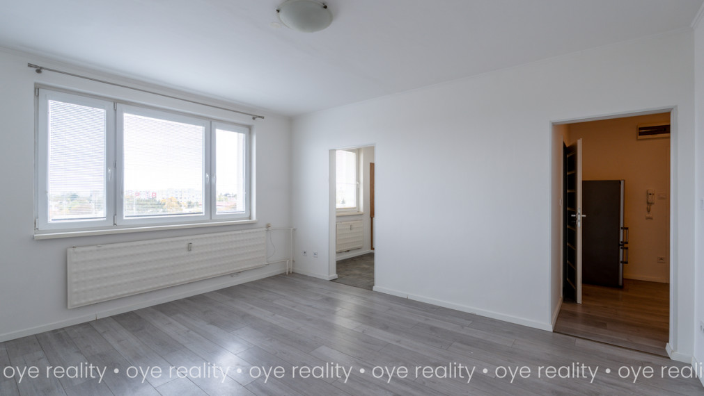 Na prenájom moderný a slenčný 1-izbový byt blízko Váhu a centra Komárna