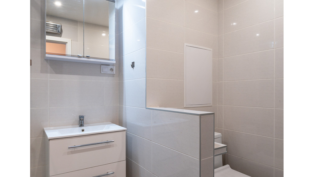 Na prenájom moderný a slenčný 1-izbový byt blízko Váhu a centra Komárna