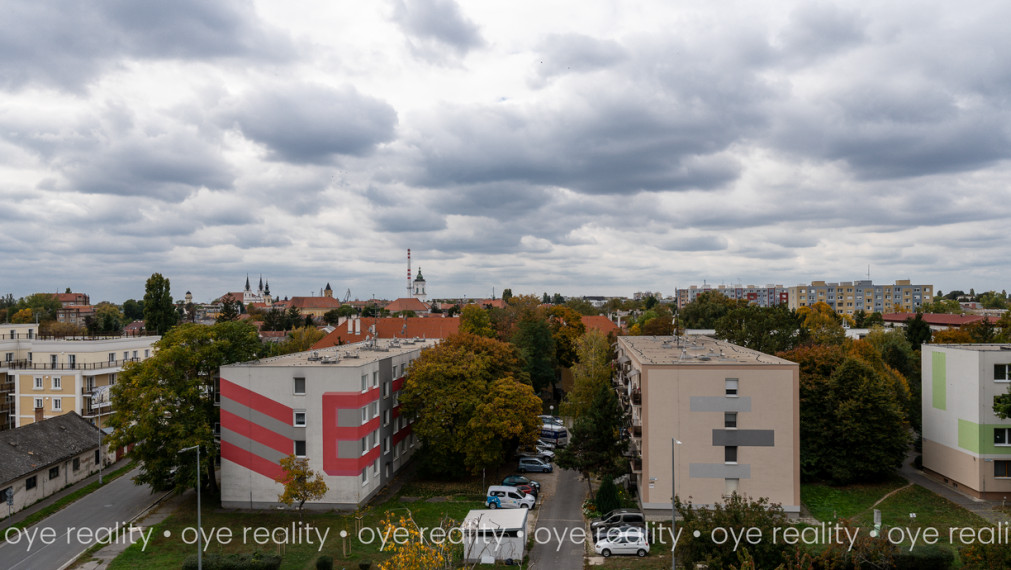Na prenájom moderný a slenčný 1-izbový byt blízko Váhu a centra Komárna