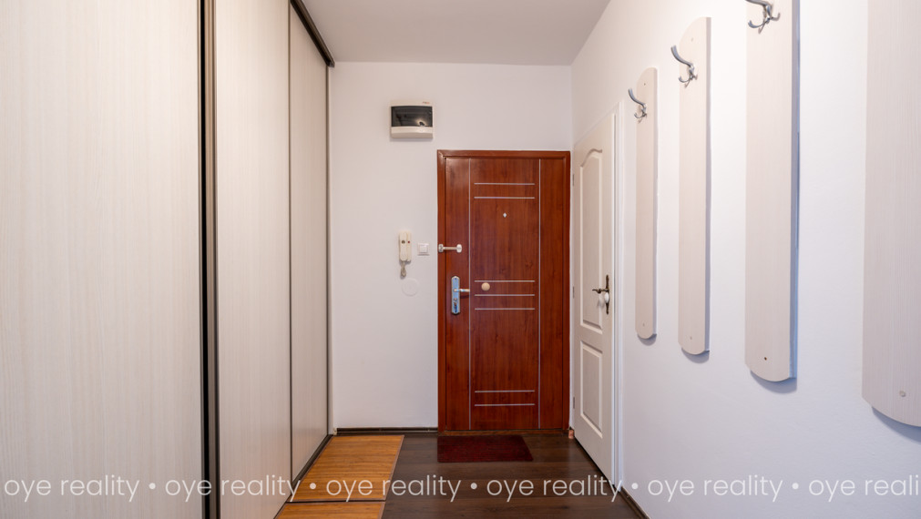 Na prenájom príjemný  2-izbový, klimatizovaný byt s loggiou na VII. sídlisku v Komárne