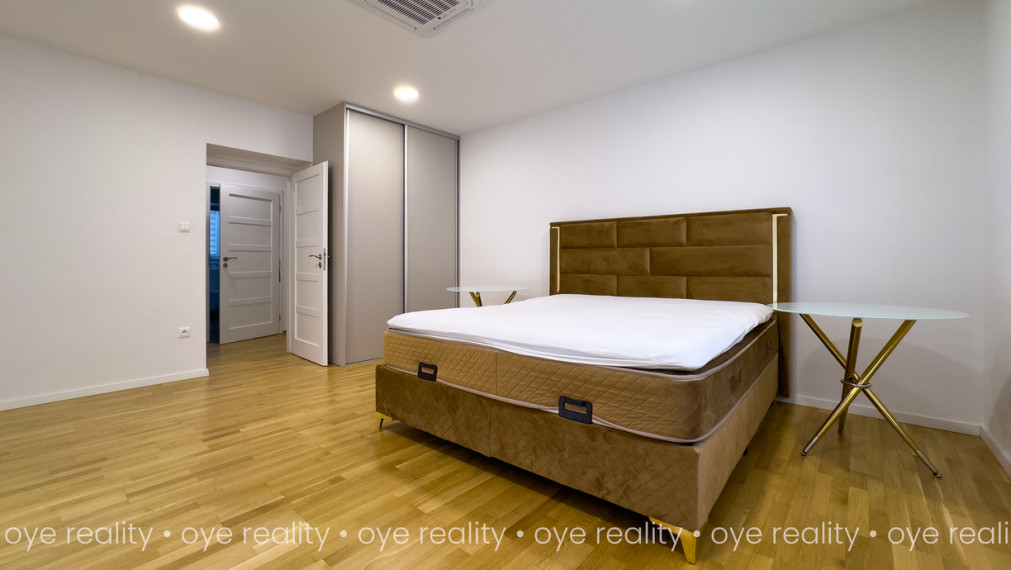 Na predaj luxusný, novozrekonštruovaný, moderne zariadený veľometrážny 2-izbový tehlový byt!