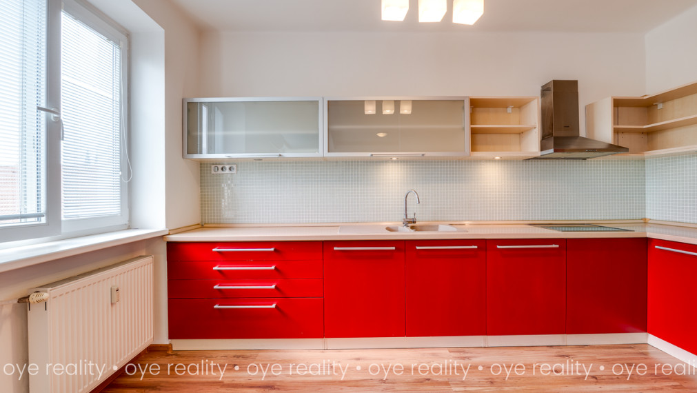  NA PRENÁJOM – ŠTÝLOVÝ 3-IZBOVÝ BYT PO REKONŠTRUKCII V TOP LOKALITE PRI CENTRE KOMÁRNA