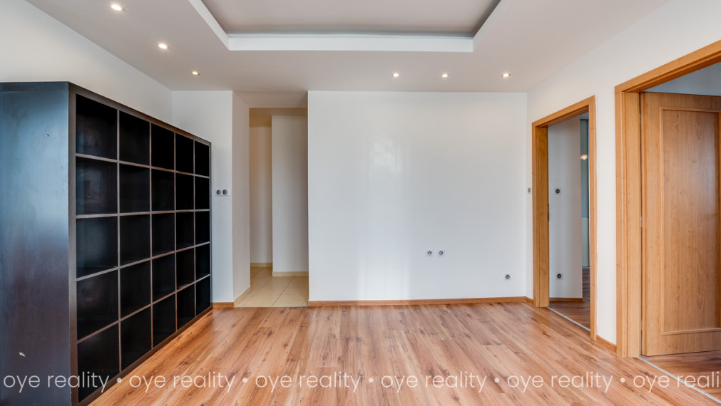  NA PRENÁJOM – ŠTÝLOVÝ 3-IZBOVÝ BYT PO REKONŠTRUKCII V TOP LOKALITE PRI CENTRE KOMÁRNA