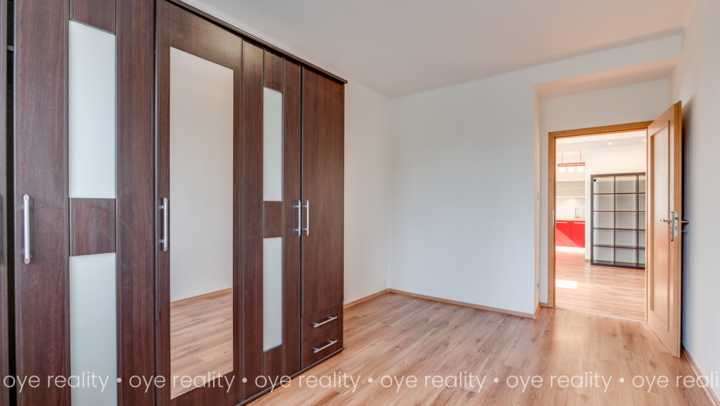  NA PRENÁJOM – ŠTÝLOVÝ 3-IZBOVÝ BYT PO REKONŠTRUKCII V TOP LOKALITE PRI CENTRE KOMÁRNA