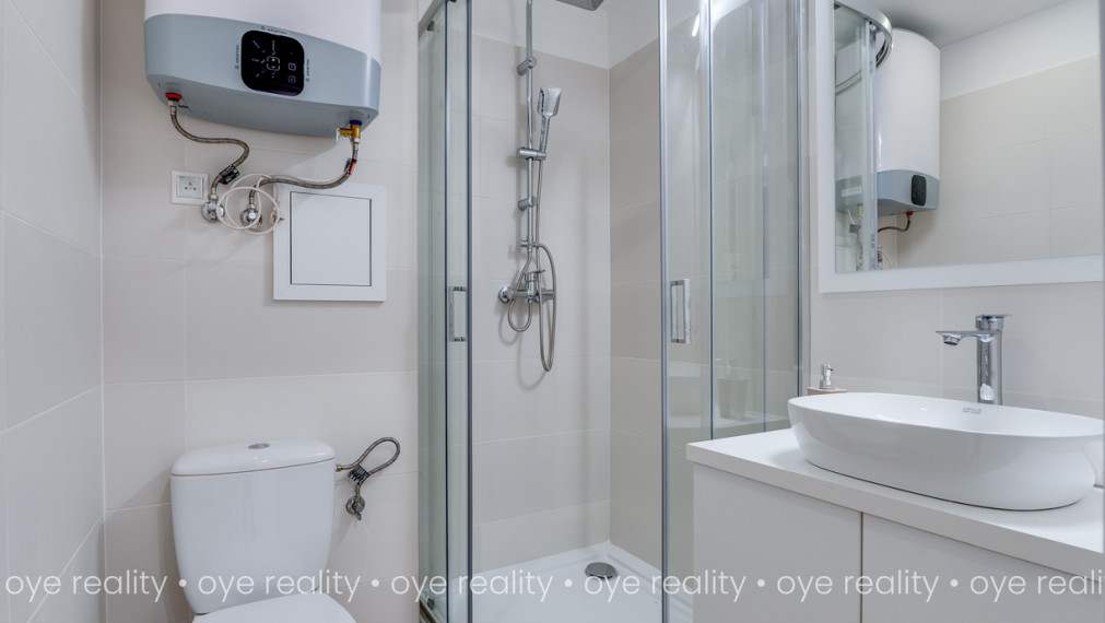  Moderný, čerstvo zrekonštruovaný 1-izbový byt na prenájom v Komárne!