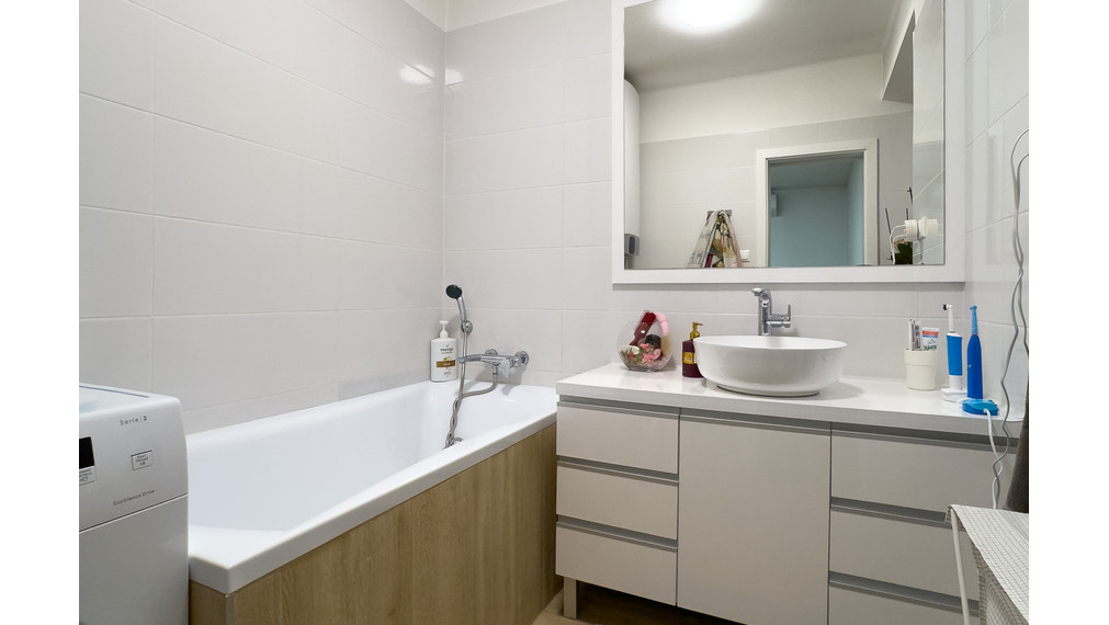 Na predaj luxusný 3-izbový byt v obľúbenej lokalite Komárna