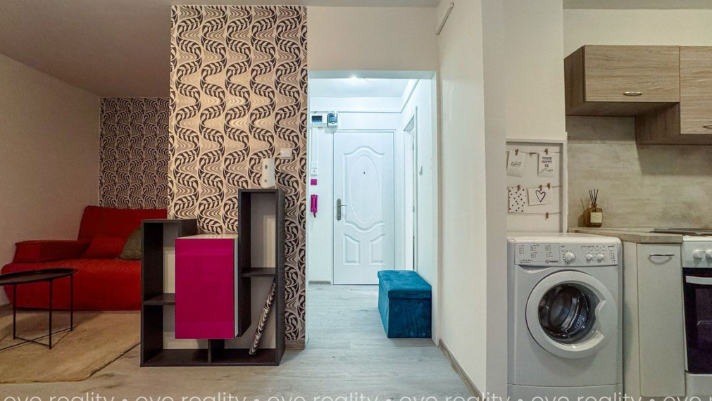 Na prenájom zrekonštruovaný, kompletne zariadený 1-izbový byt na Družstevnej ulici v Komárne