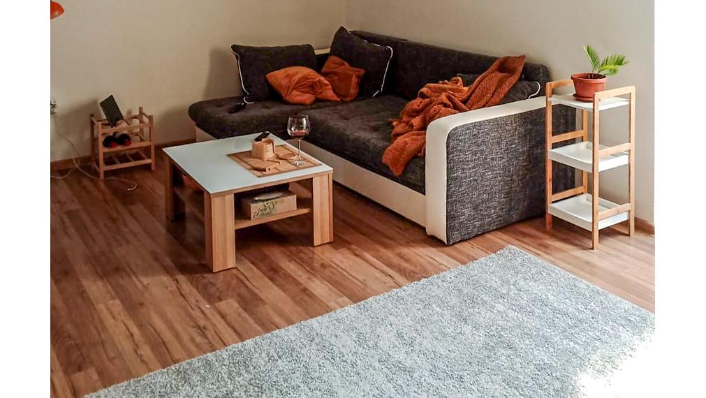 Na predaj moderný 3-izbový tehlový byt s balkónom a klimatizáciou blízko centra Komárna