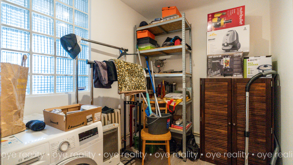  Na predaj: Tehlový, kompletne zariadený 2-izbový byt v tichej lokalite Komárna