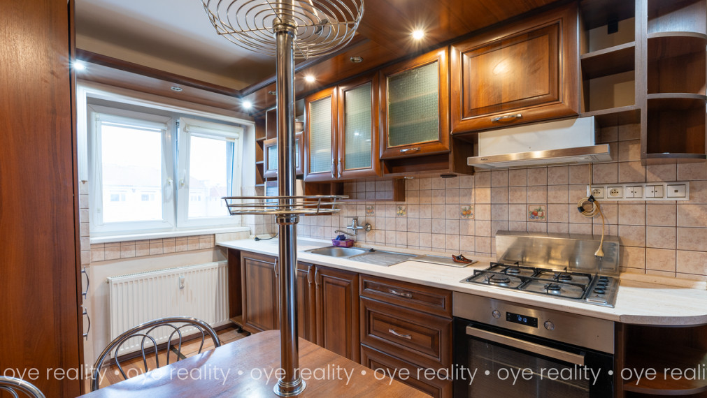 Na predaj 2-izbový tehlový byt po rekonštrukcii v Komárne