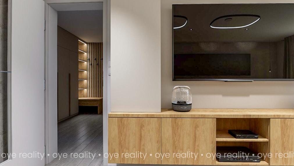 Rezervovaný! Na predaj nadštandardne zrekonštruovaný 3-izbový byt vo vyhľadávanej lokalite Komárna - 82 m2