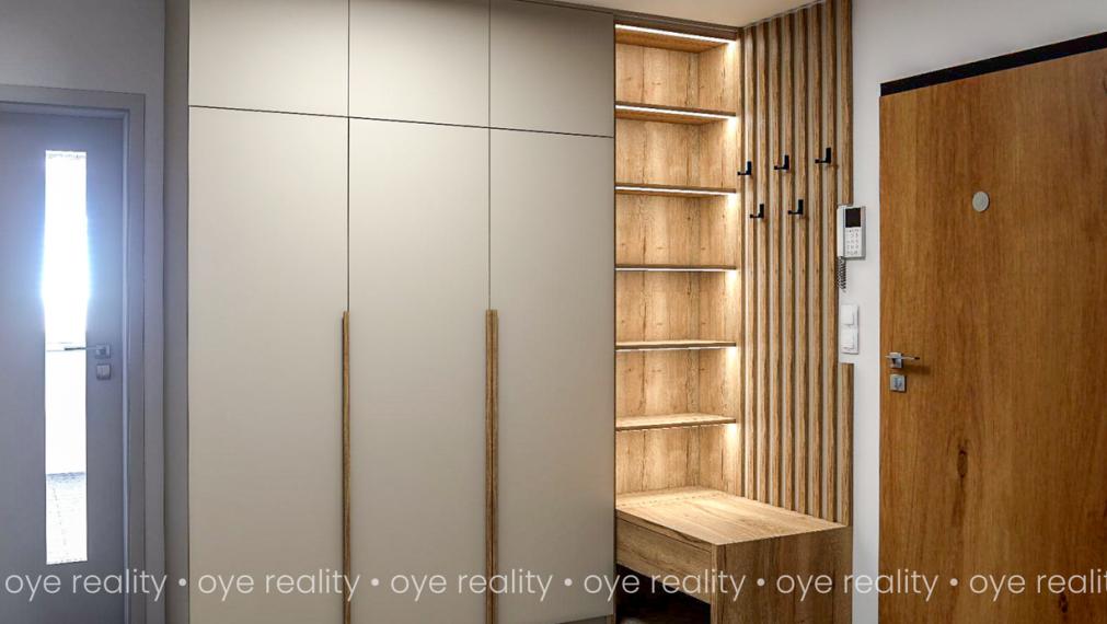 Rezervovaný! Na predaj nadštandardne zrekonštruovaný 3-izbový byt vo vyhľadávanej lokalite Komárna - 82 m2