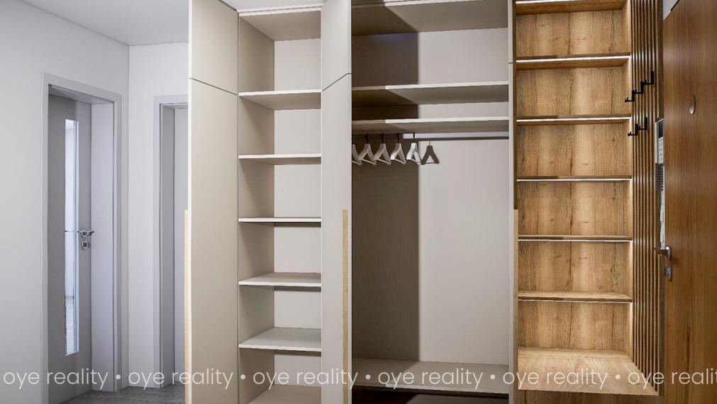 Rezervovaný! Na predaj nadštandardne zrekonštruovaný 3-izbový byt vo vyhľadávanej lokalite Komárna - 82 m2