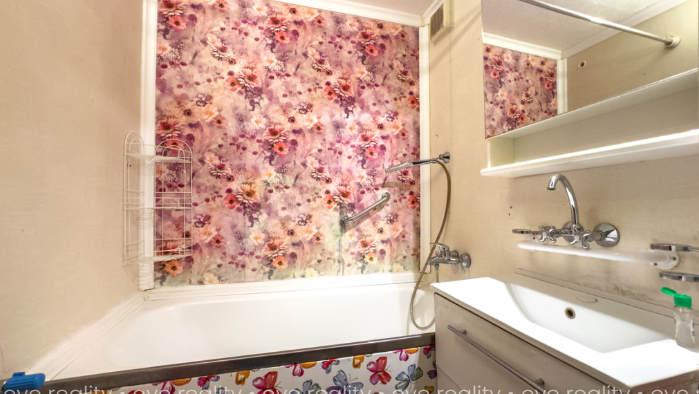 Na prenájom kompletne zariadený 2-izbový byt na VII. sídlisku v Komárne