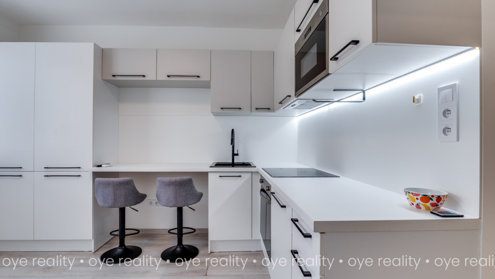 Na prenájom moderná garsónka po kompletnej a kvalitnej rekonštrukcii v Komárne