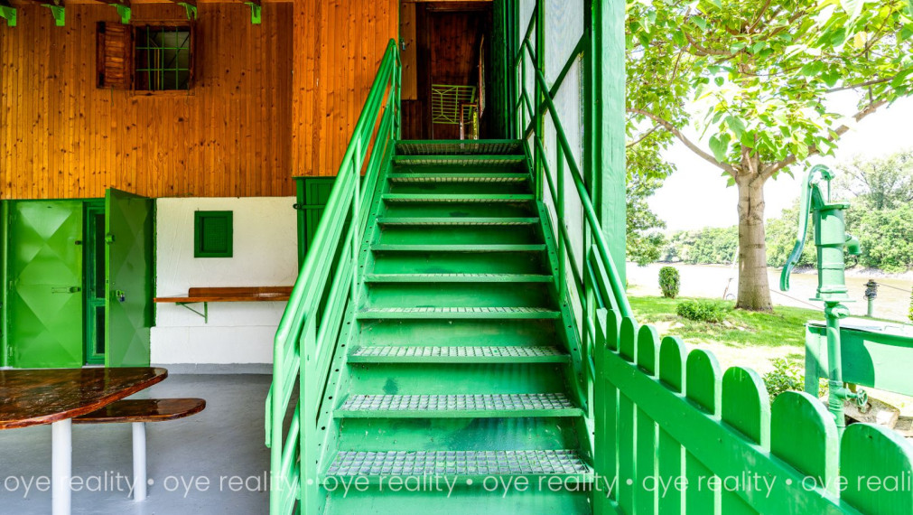 Akcia! Na predaj chata pri Váhu - Váš súkromný kúsok raja