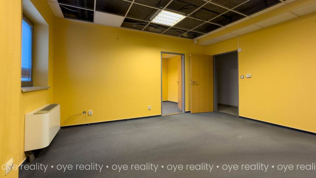 Na prenájom moderné kancelárske priestory v centre Komárna - 13, 22, 24, 25, 50, 70 m2