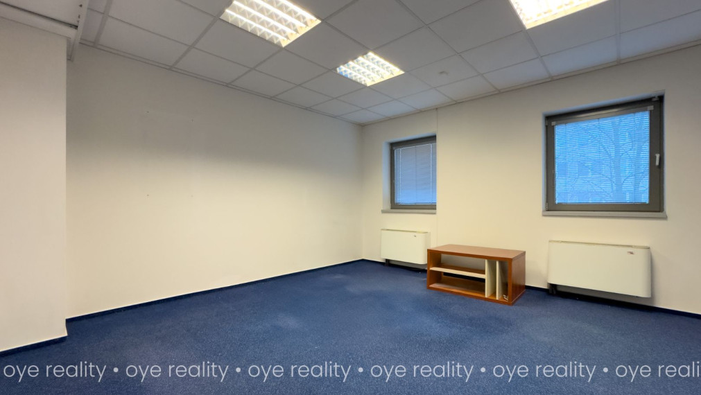 Na prenájom moderné kancelárske priestory v centre Komárna - 13, 22, 24, 25, 50, 70 m2