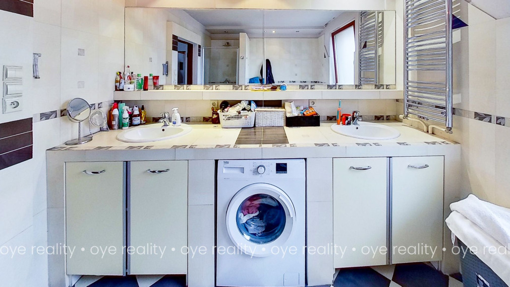 Nová cena! Na predaj priestranný 6-izbový rodinný dom s garážou v Hurbanove