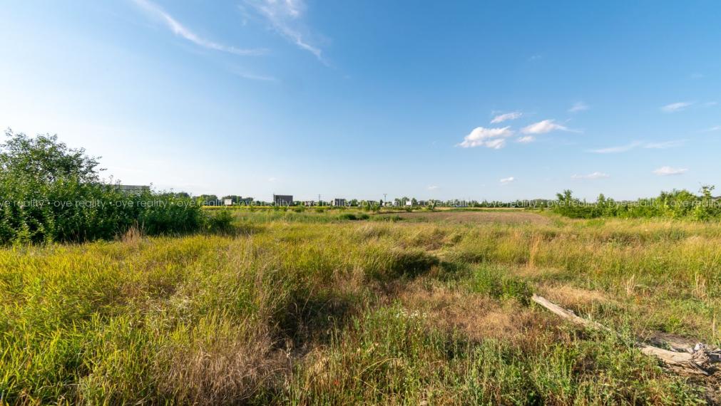 Na predaj pozemky vhodné na výstavbu rodinných domov v Komárne, časť Malá Iža - 528 - 608 m2