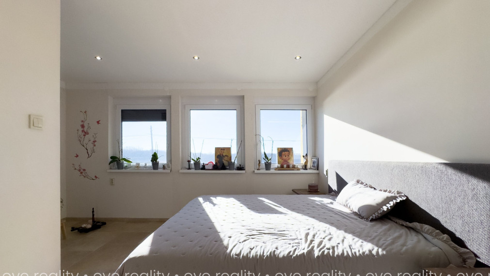 Na predaj kompletne obnovený 4-izbový rodinný dom s krásnym výhľadom na Dunaj v Komárne