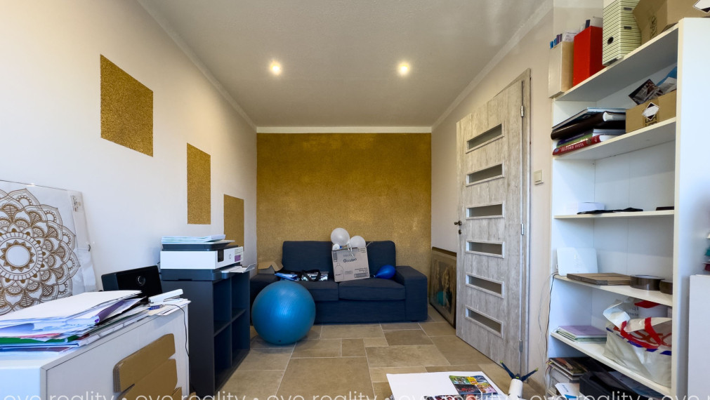 Na predaj kompletne obnovený 4-izbový rodinný dom s krásnym výhľadom na Dunaj v Komárne