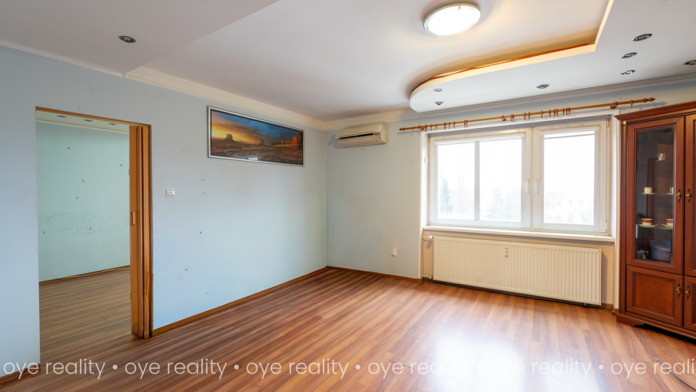 Na predaj 2,5-izbový tehlový byt po rekonštrukcii v Komárne