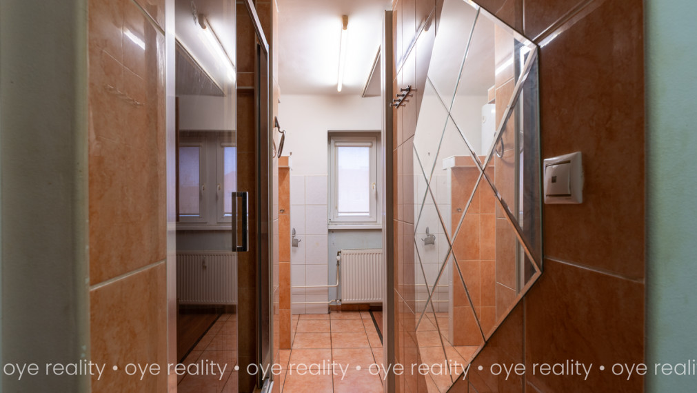 Na predaj 2,5-izbový tehlový byt po rekonštrukcii v Komárne